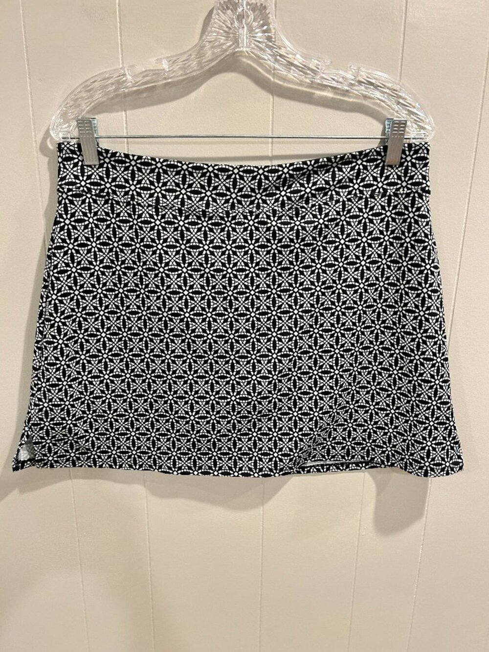 Tranquility by Colorado Clothing Athletic Skort, Size L